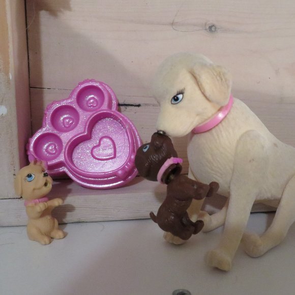 Barbie Dog Tanner and pups - Picture 2 of 5